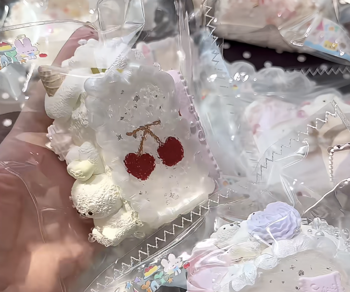 AINI 予約商品