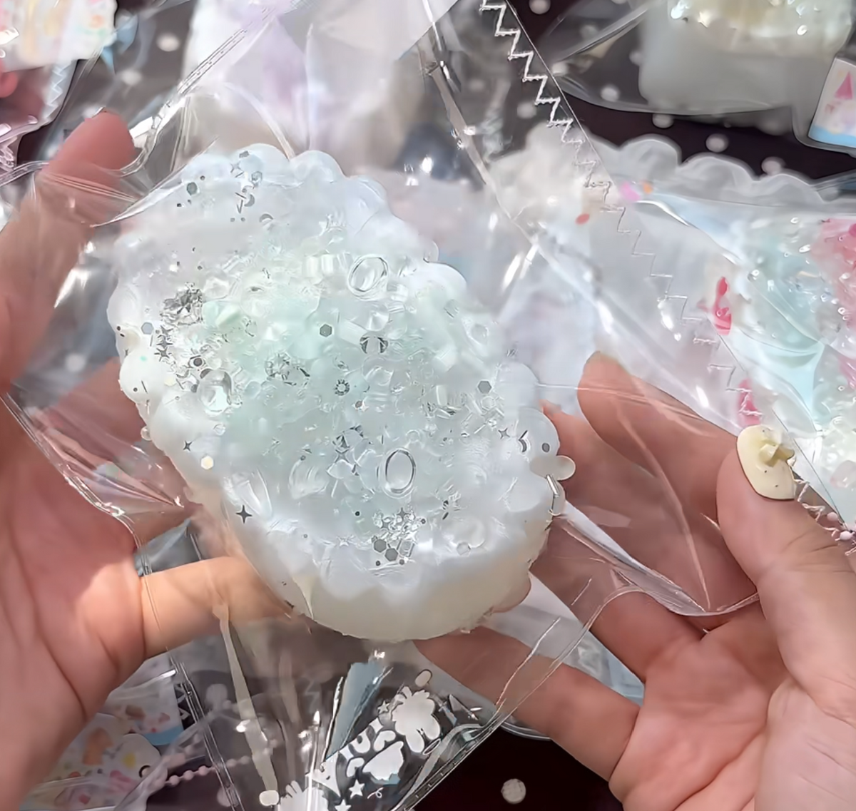 AINI 予約商品